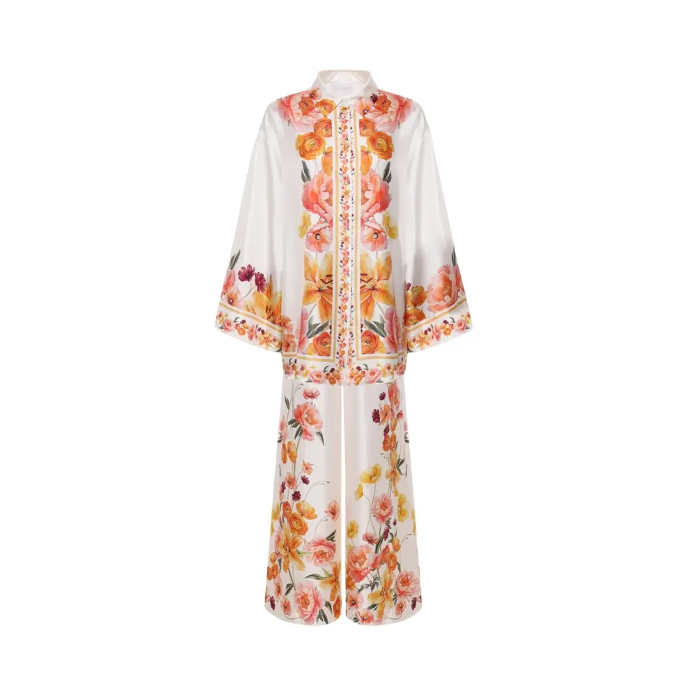 Костюм шелковый
