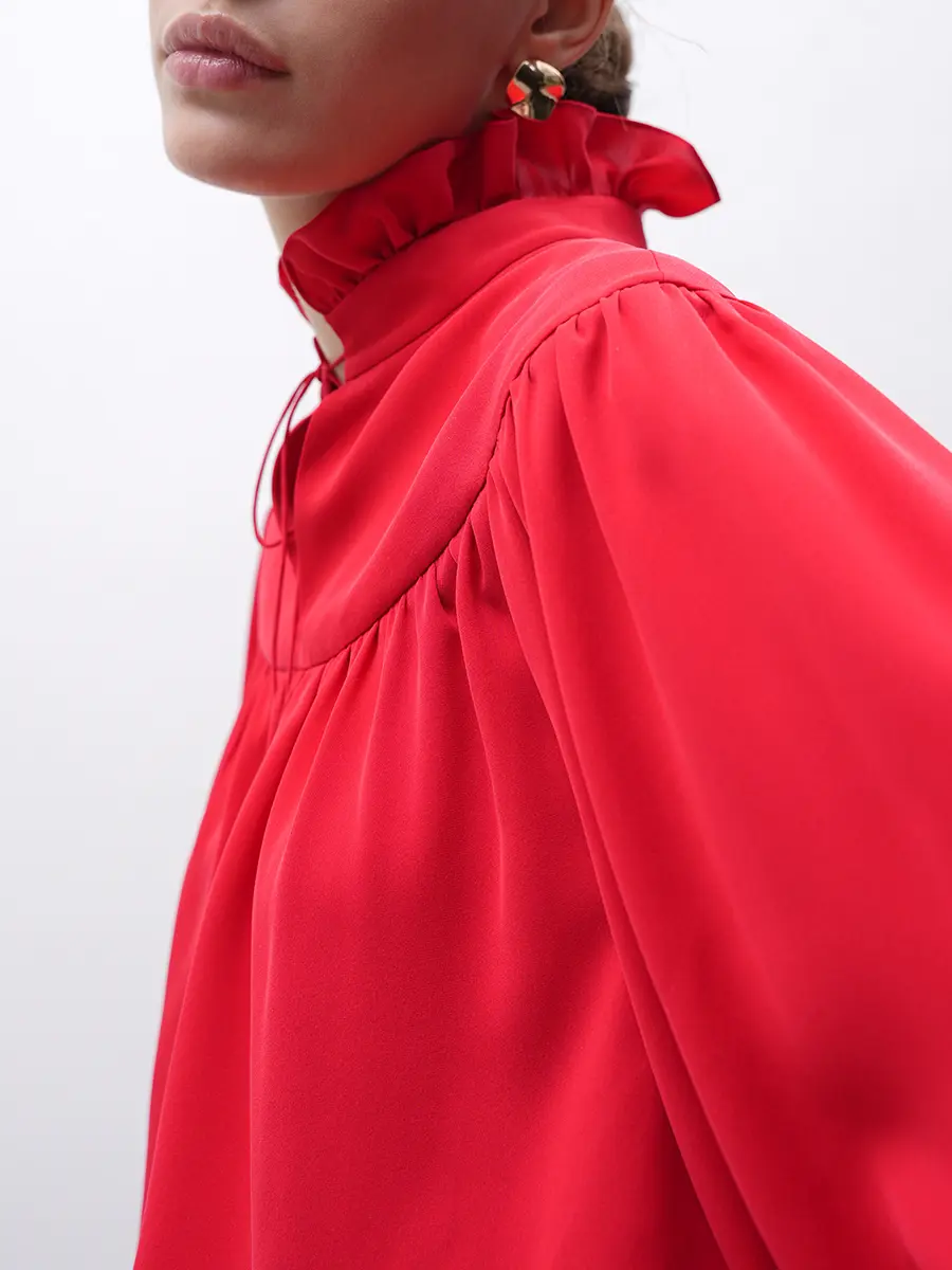 Блузка шелковая