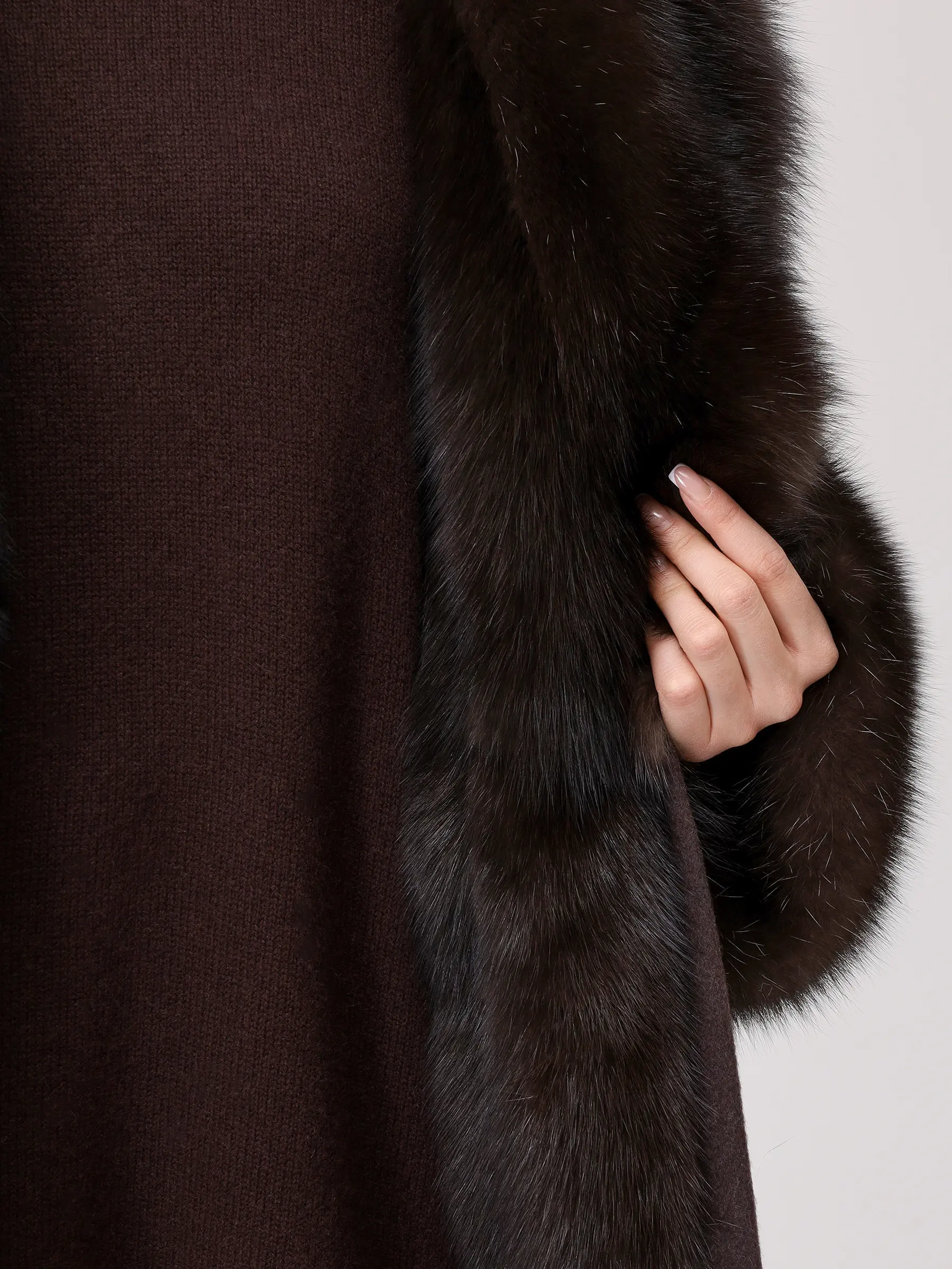 Полупальто с мехом соболя