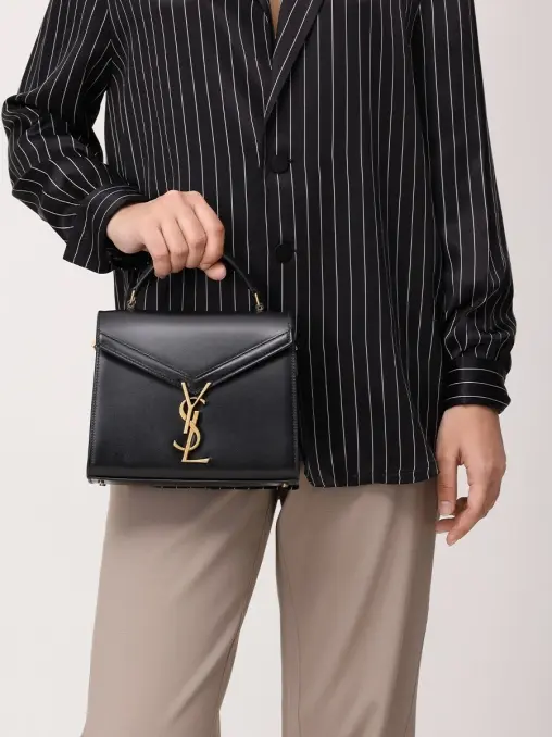 Сумка кожаная Cassandra SAINT LAURENT