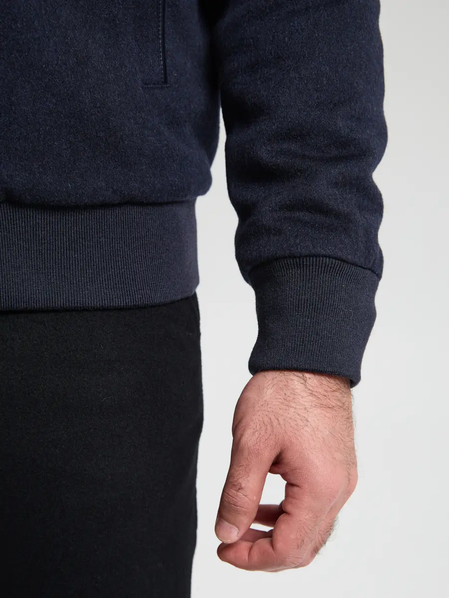 Бомбер шерстяной