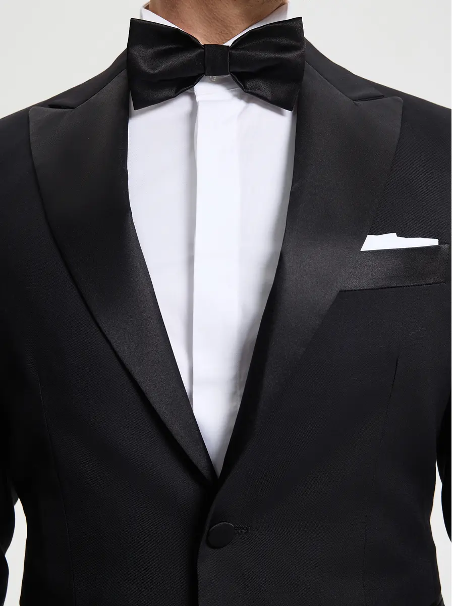 Смокинг шерстяной