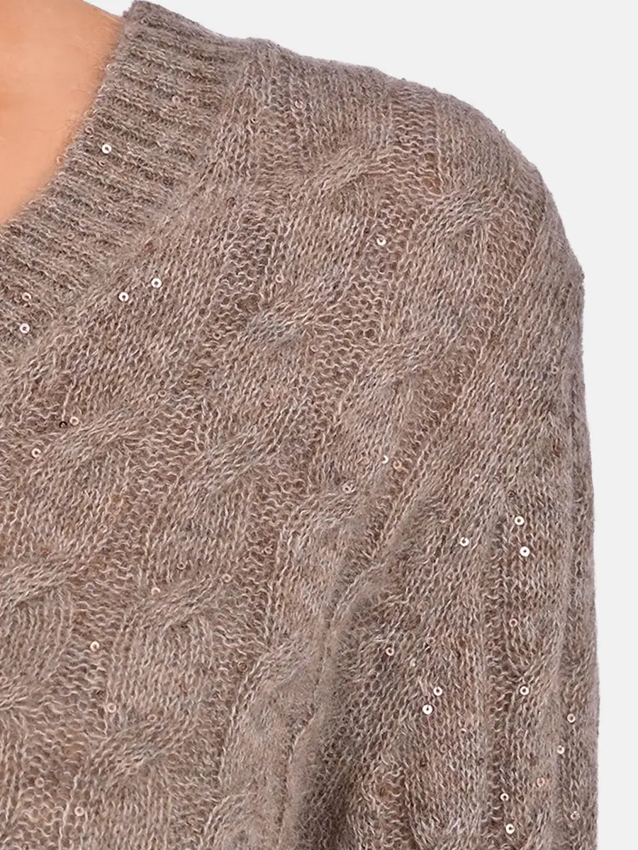 Пуловер с пайетками