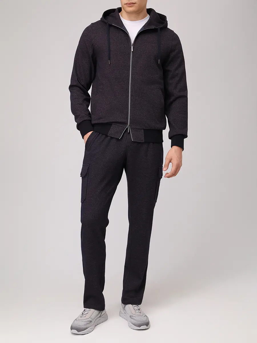 Костюм спортивный