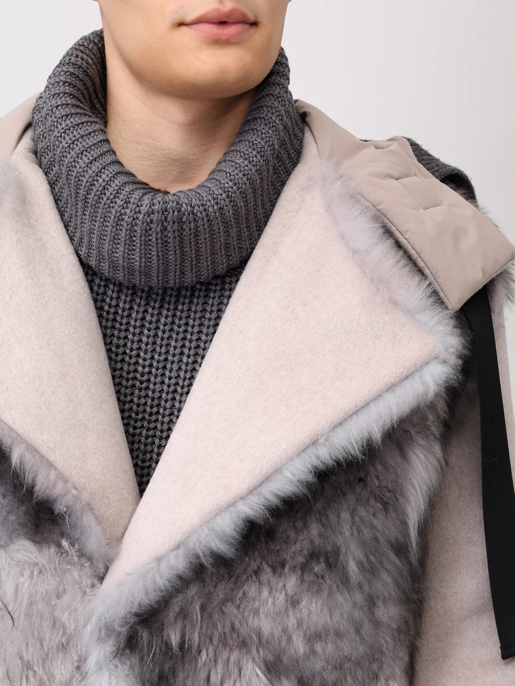 Пальто шерстяное с мехом