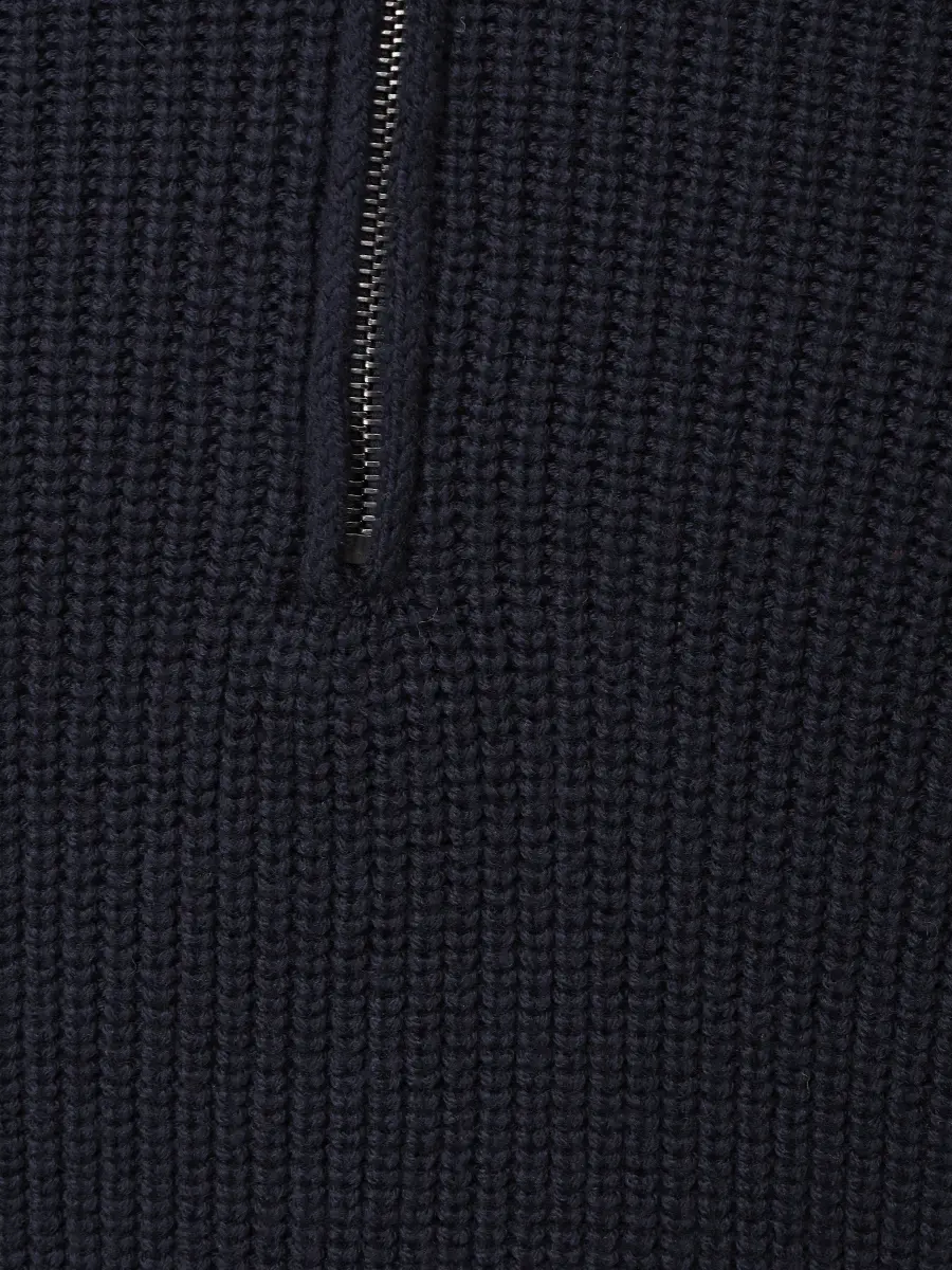 Джемпер шерстяной