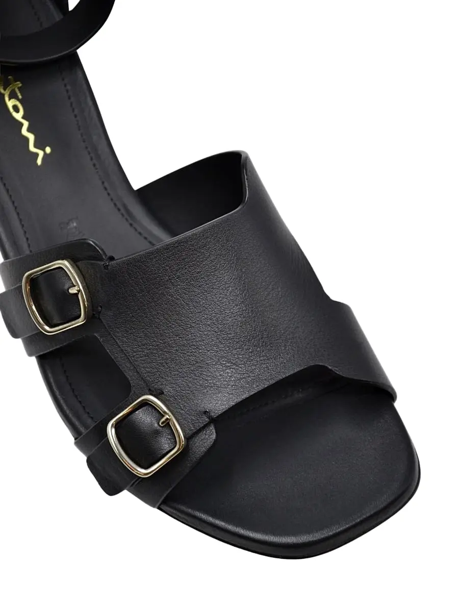 Босоножки кожаные