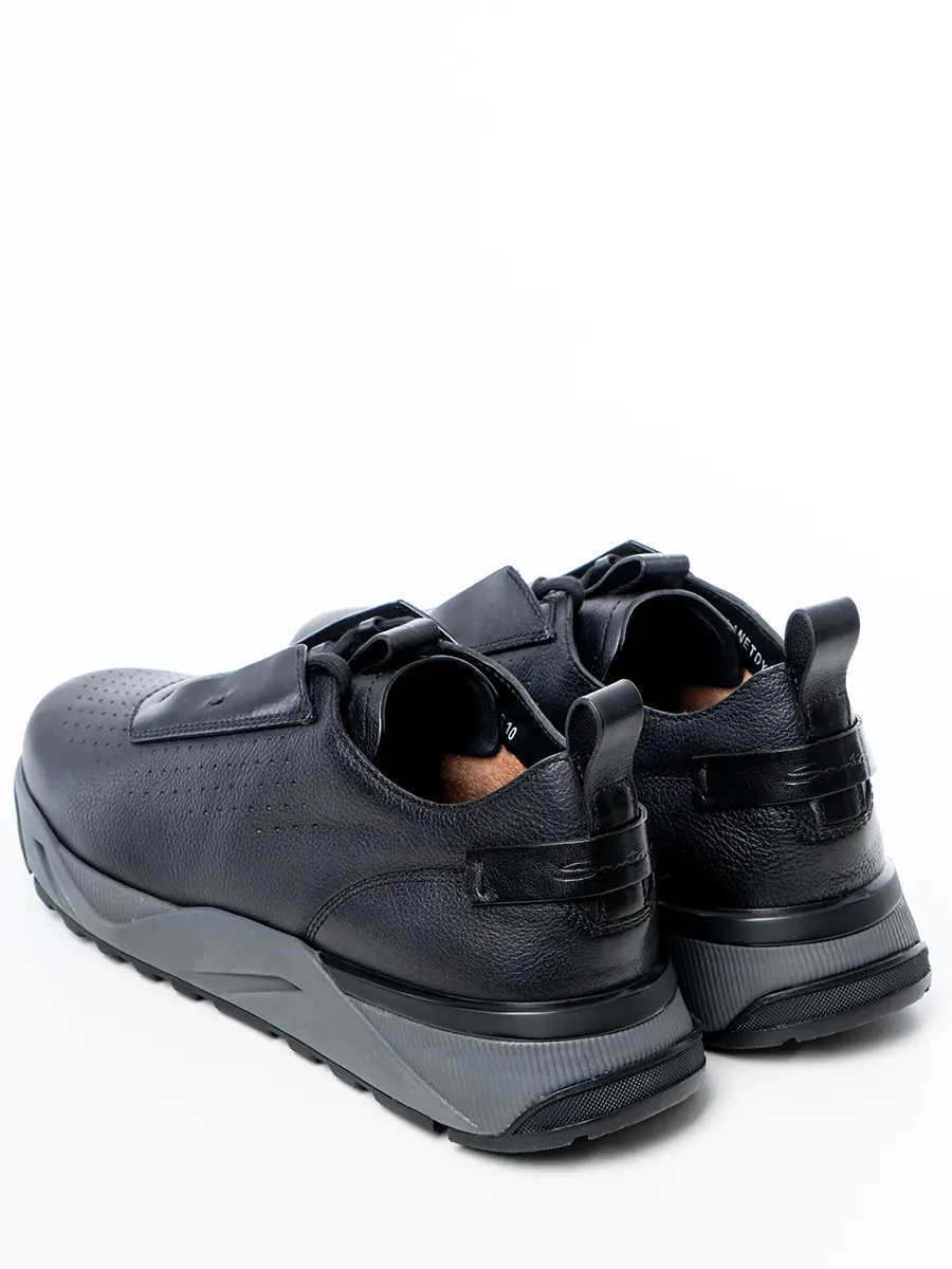 Кроссовки кожаные