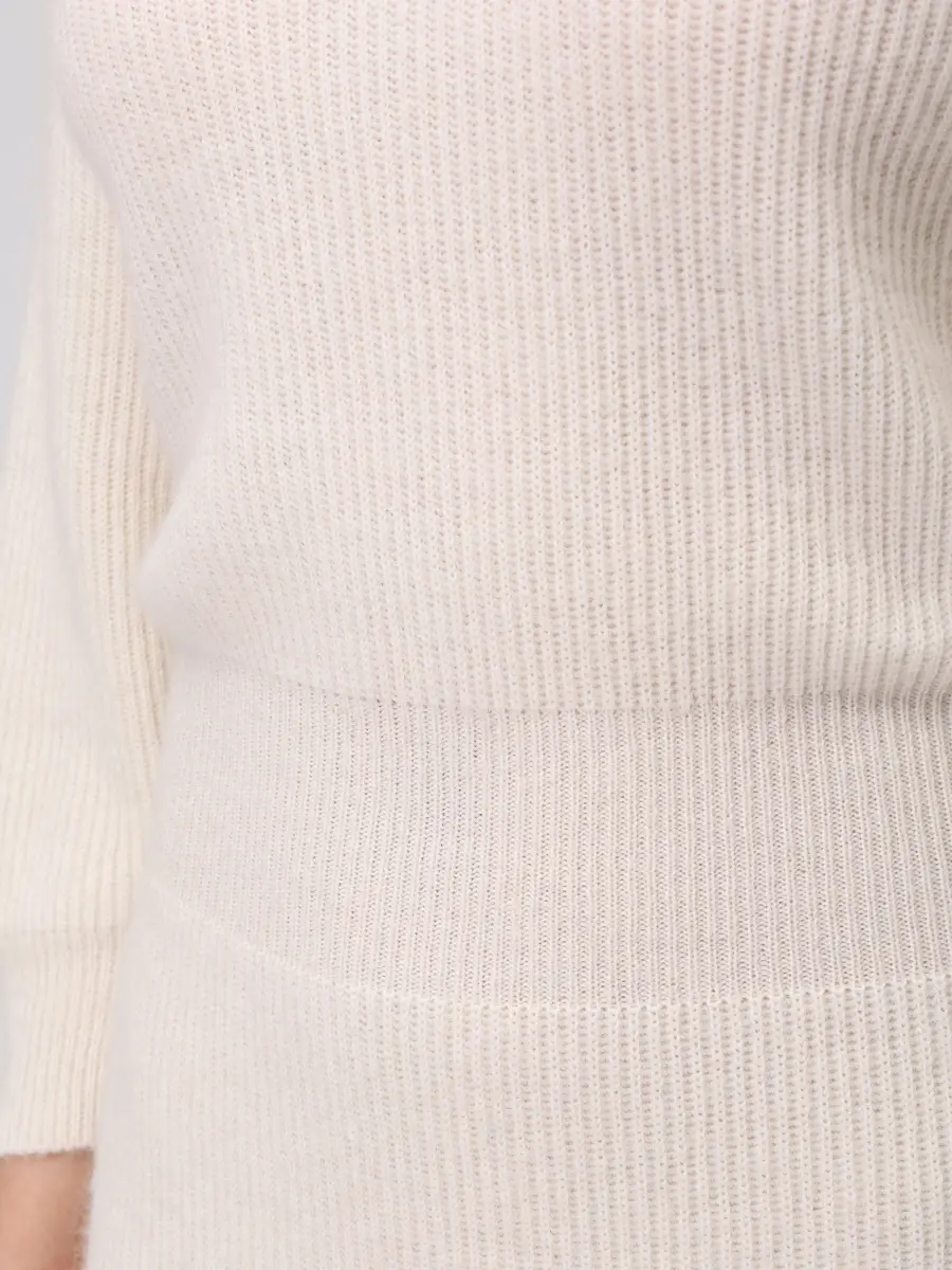 Платье шерстяное