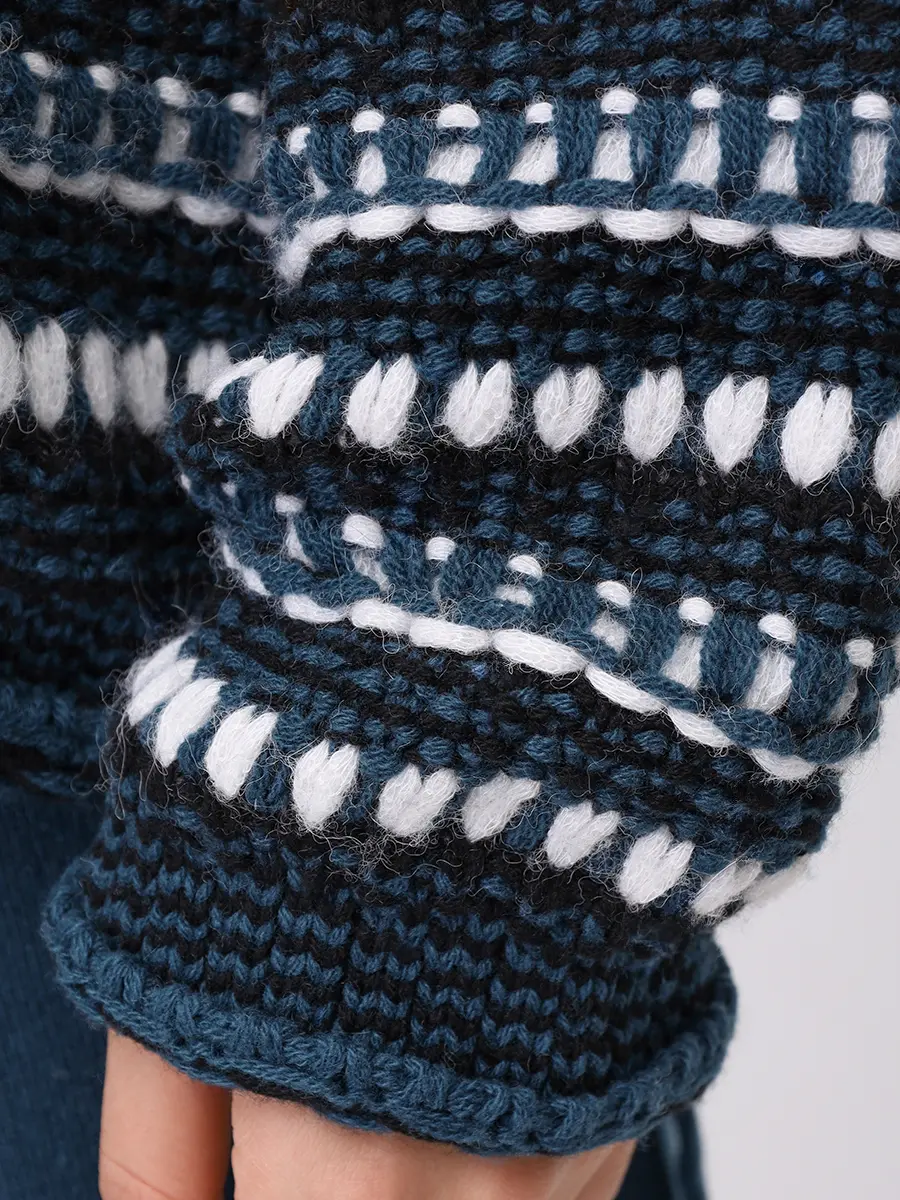 Свитер шерстяной