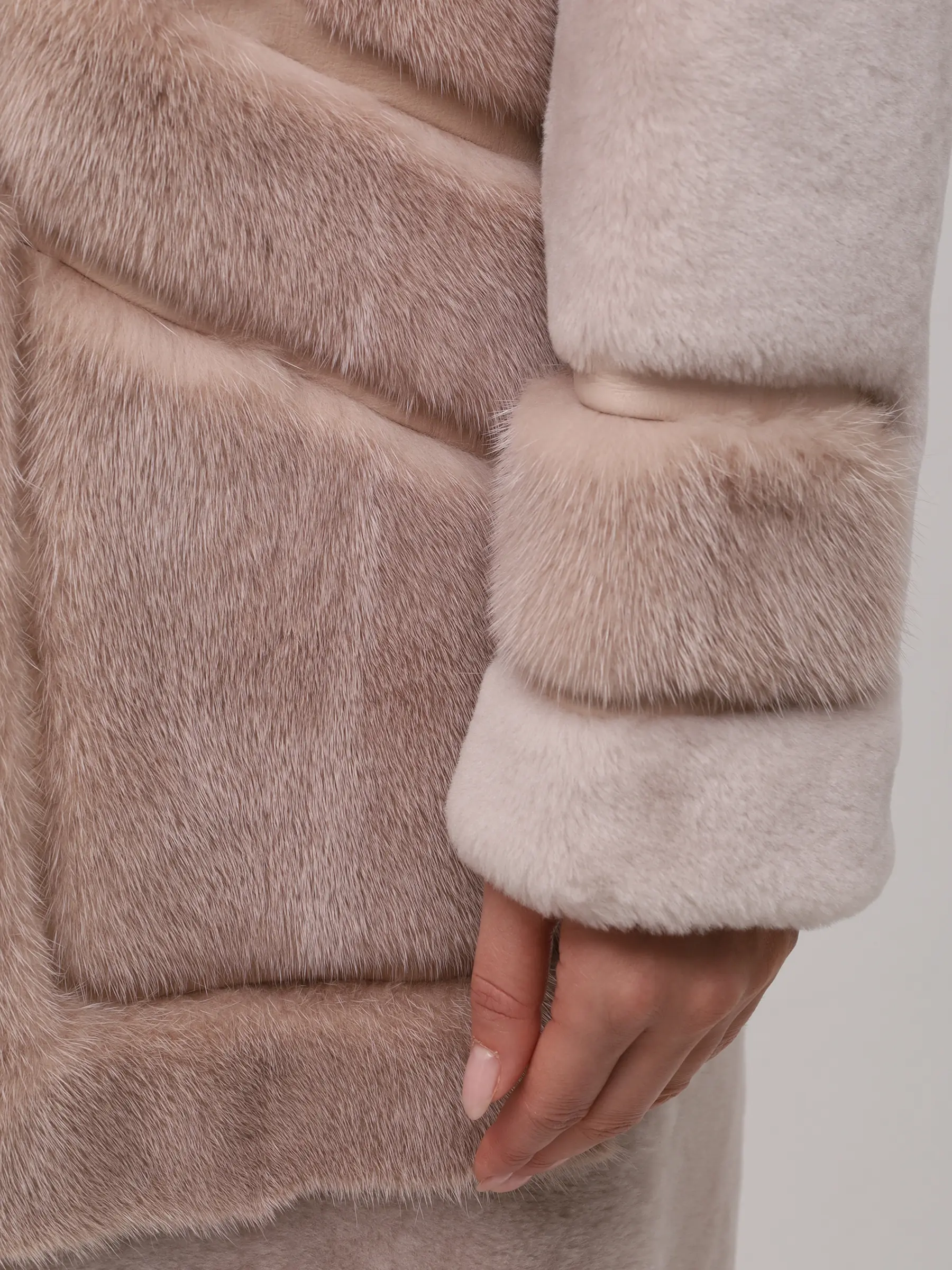 Манто из овчины и норки