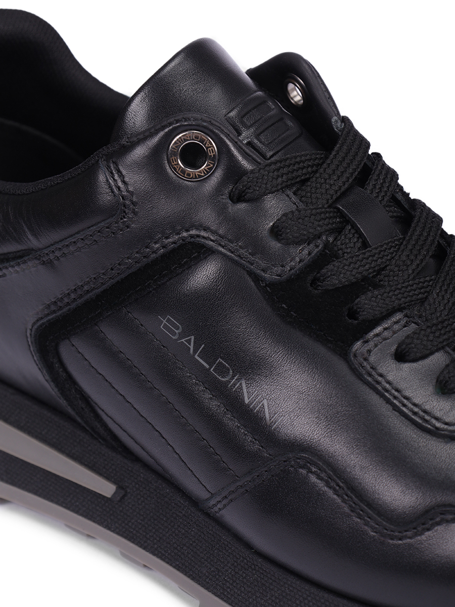 Кроссовки кожаные