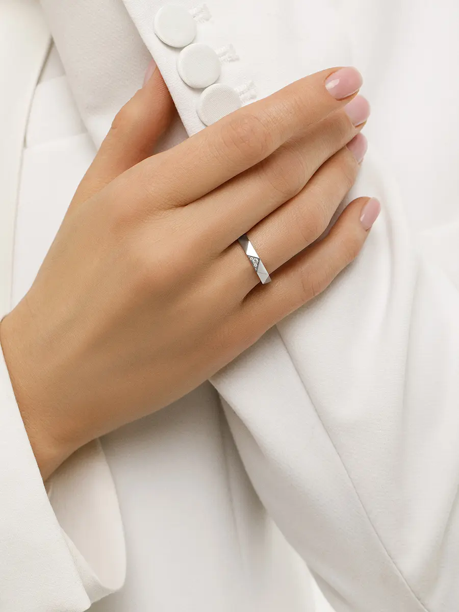 Обручальное кольцо «Призма»
