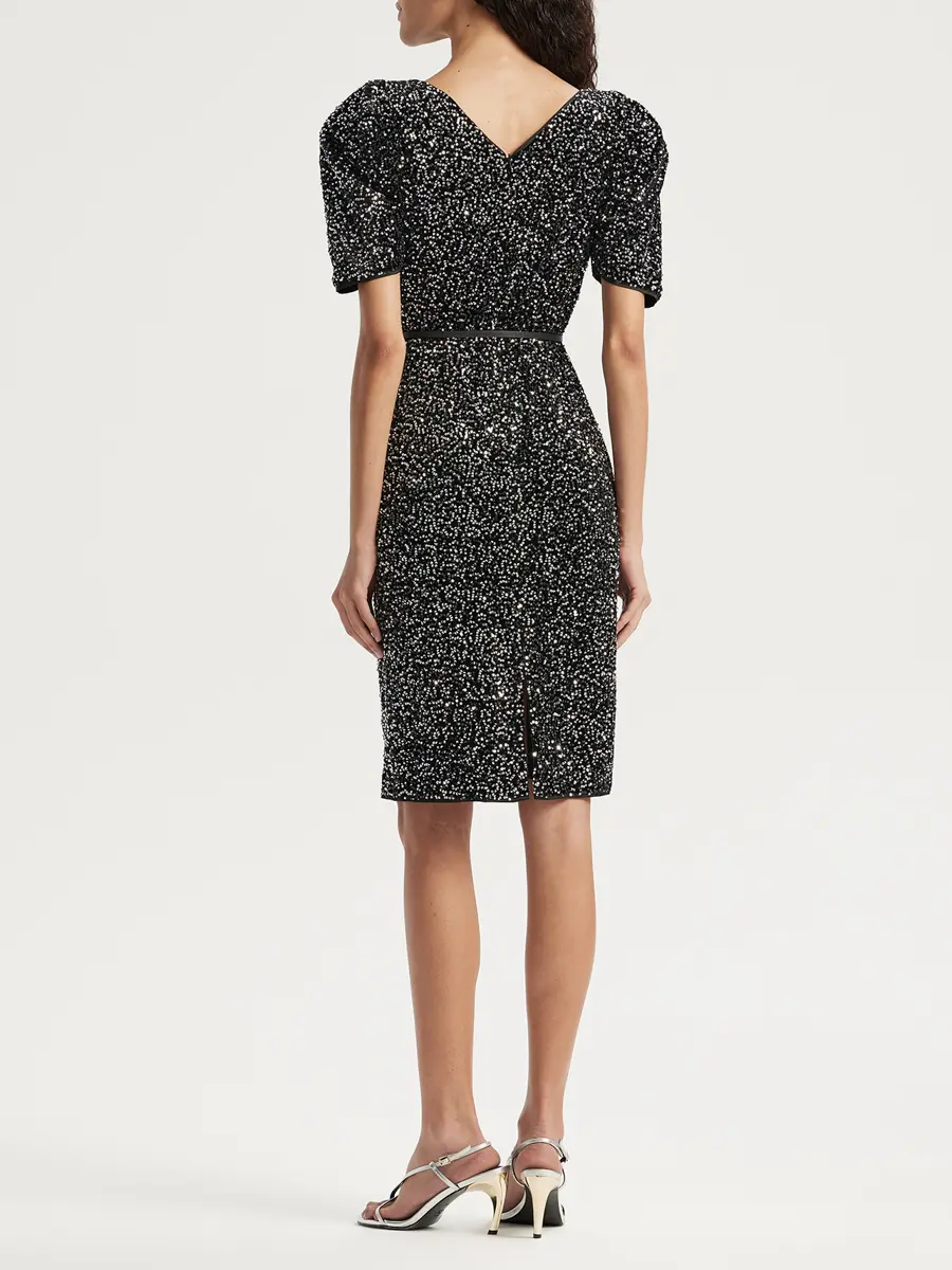 Платье бархатное с пайетками