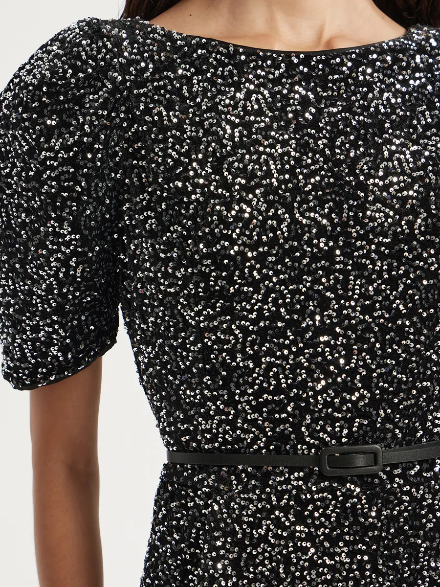 Платье бархатное с пайетками