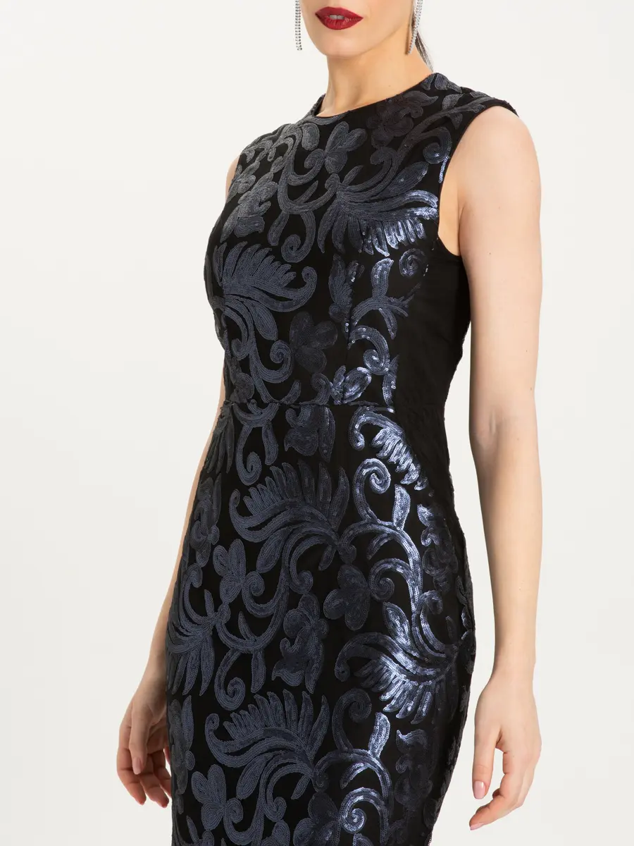 Платье с пайетками