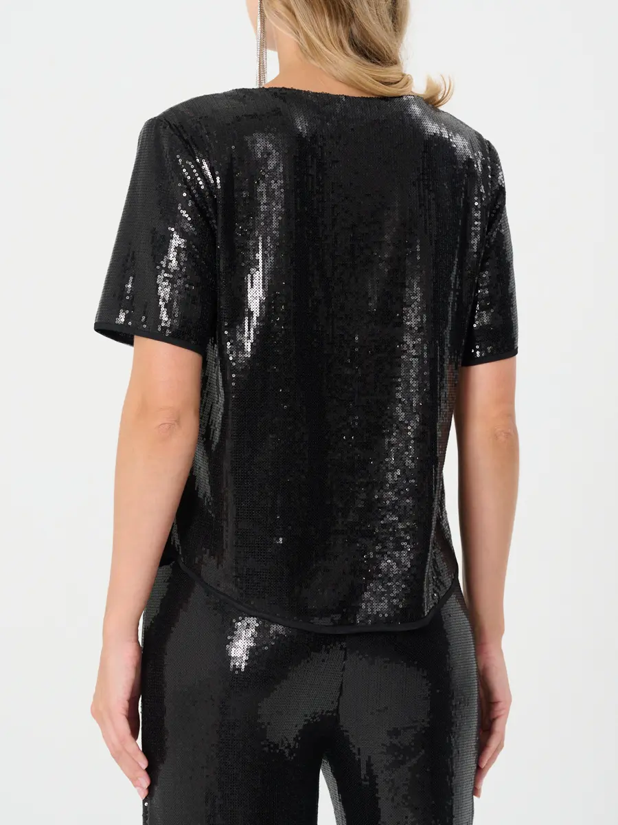 Блуза с пайетками