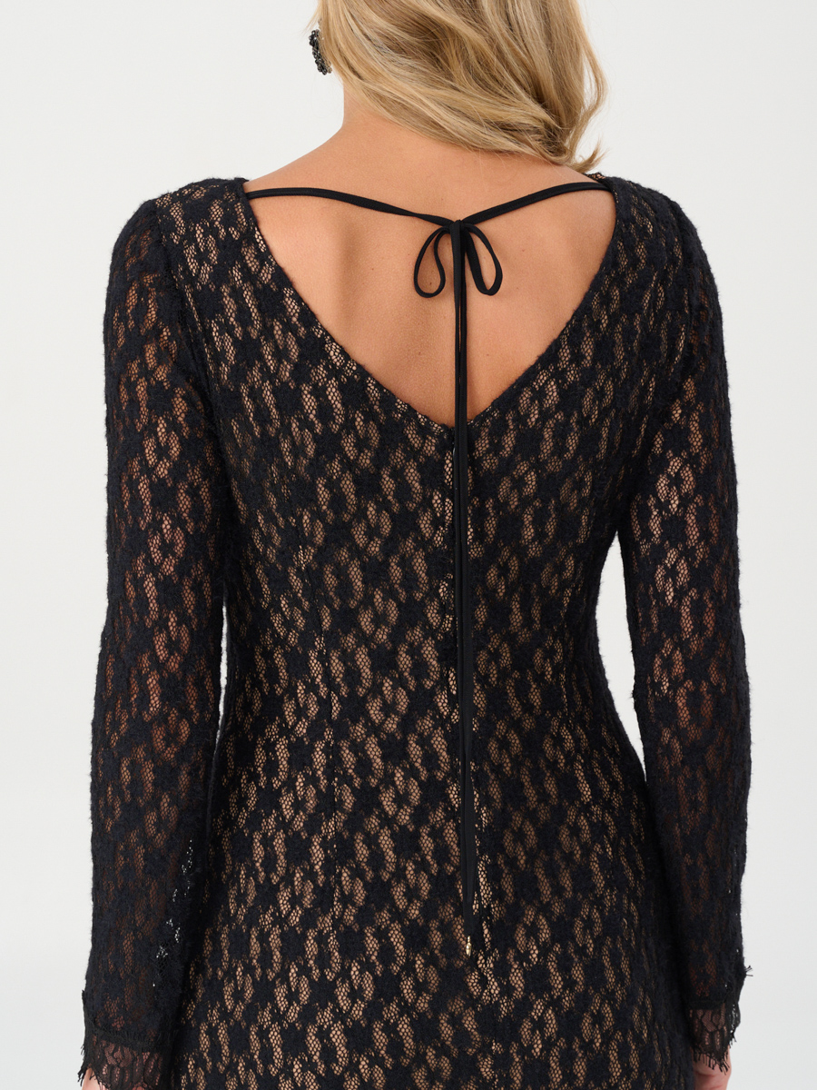 Платье кружевное