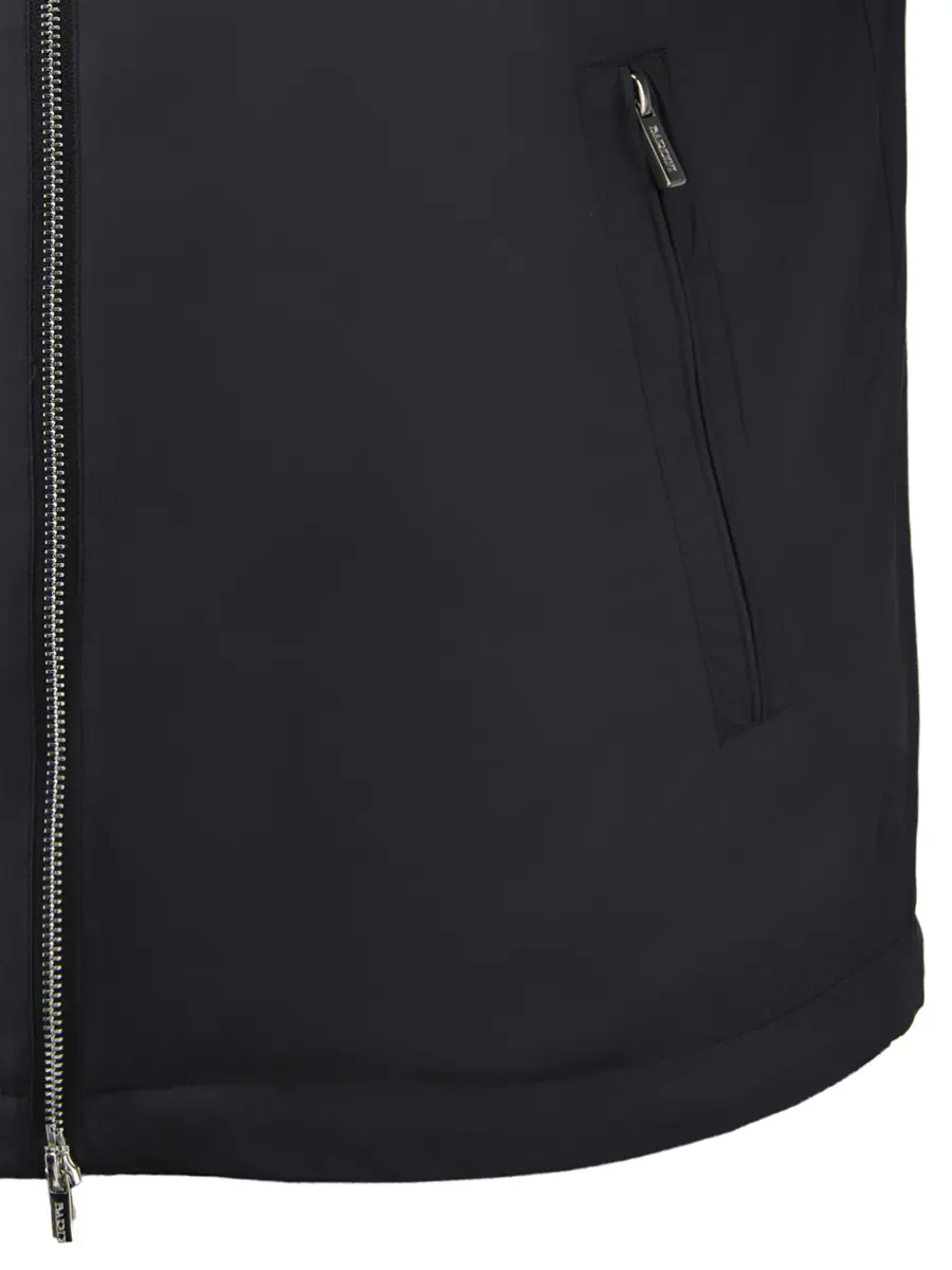 Жилет однотонный