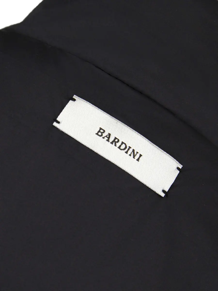 Жилет однотонный