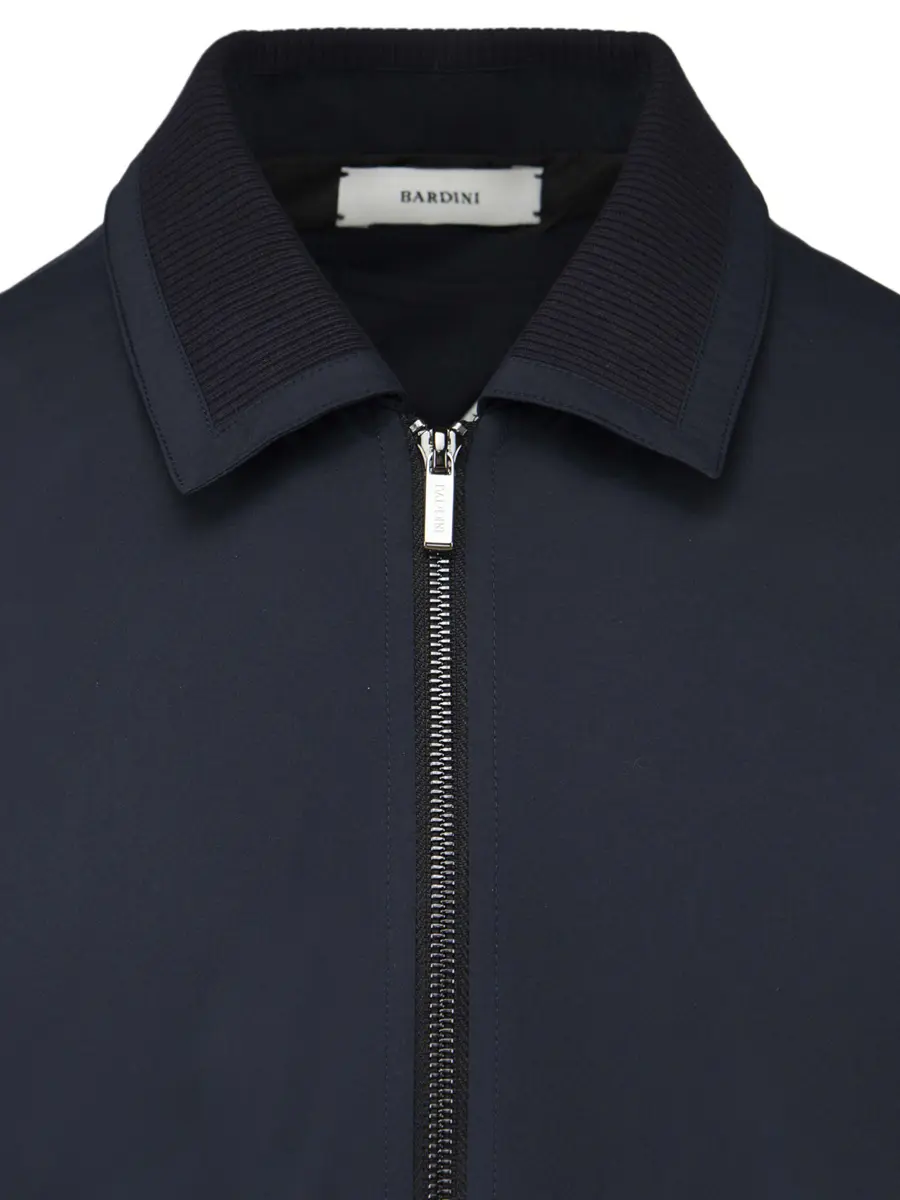 Куртка однотонная