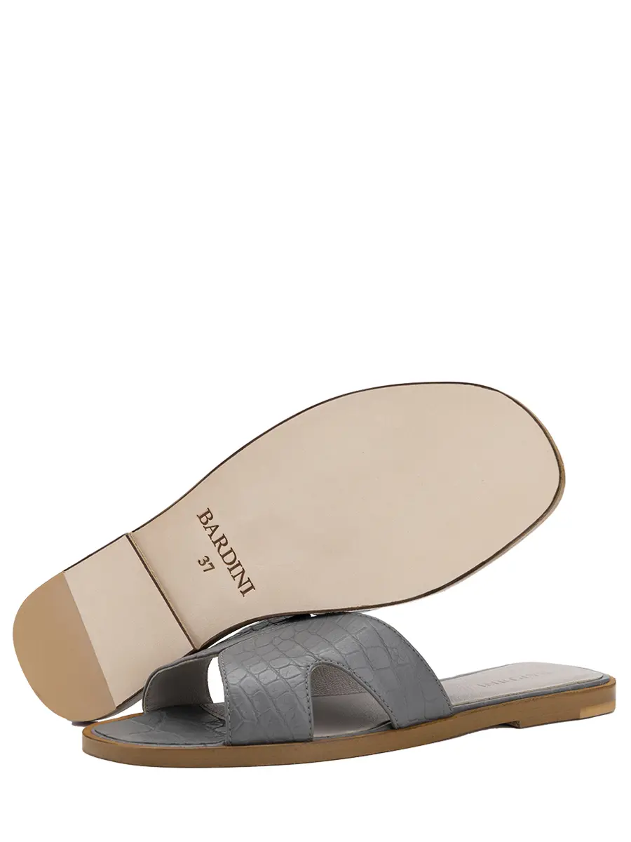 Шлепанцы из кожи крокодила