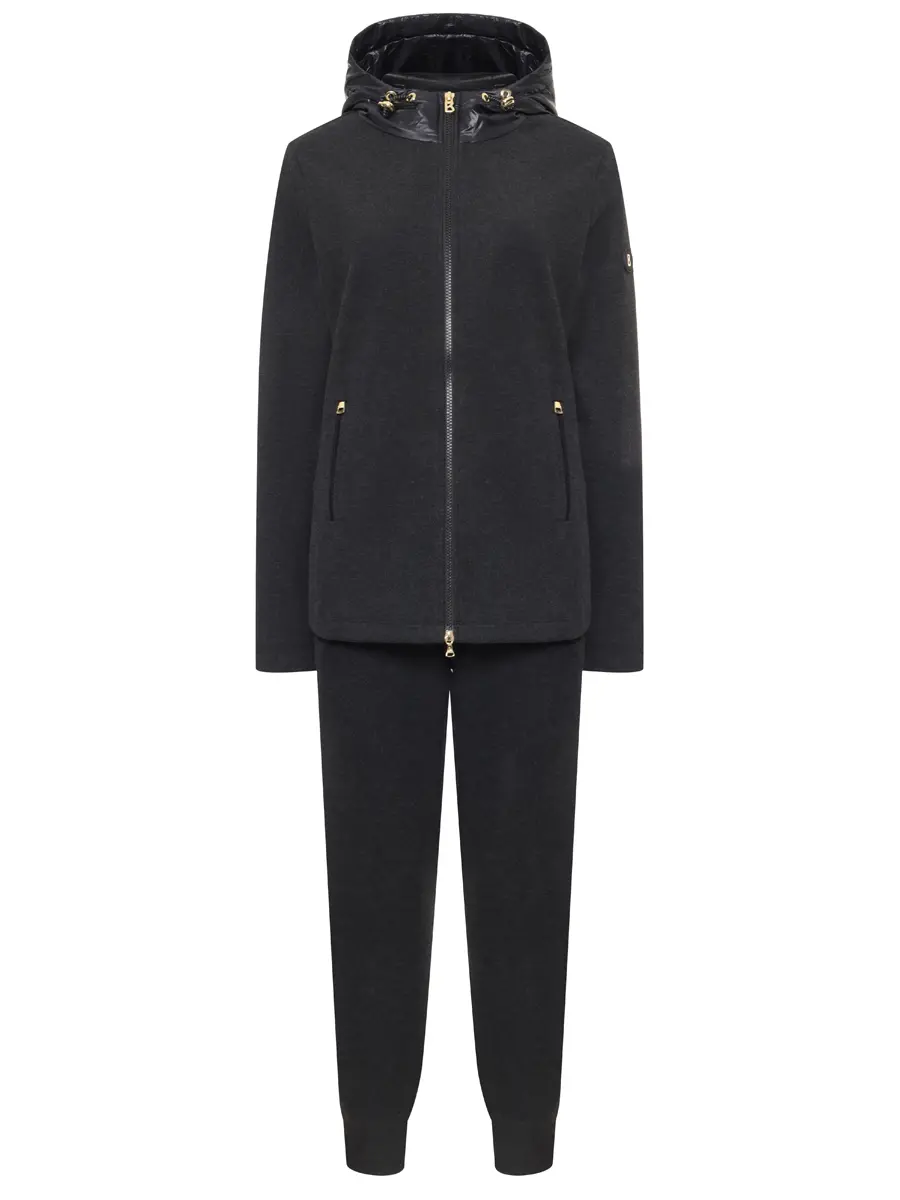 Костюм однотонный