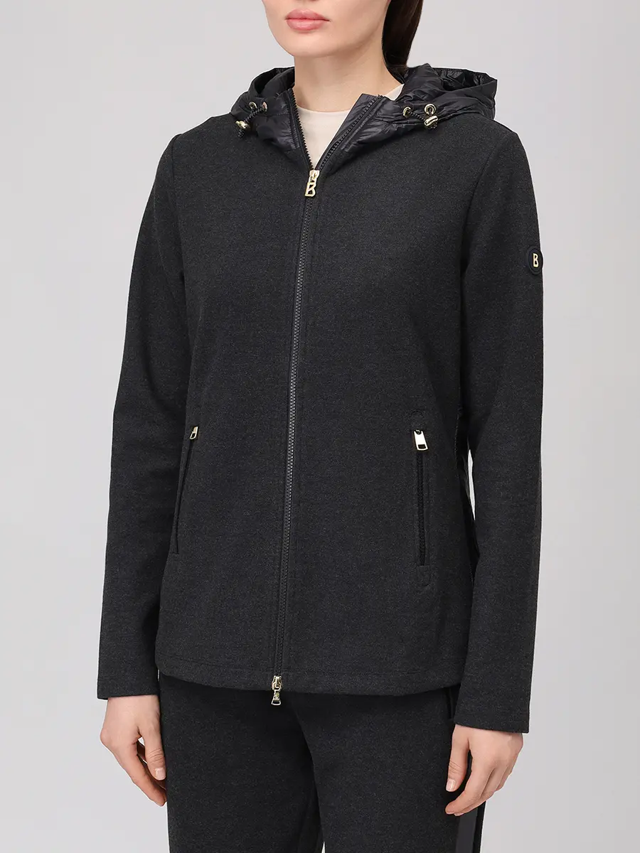 Костюм однотонный