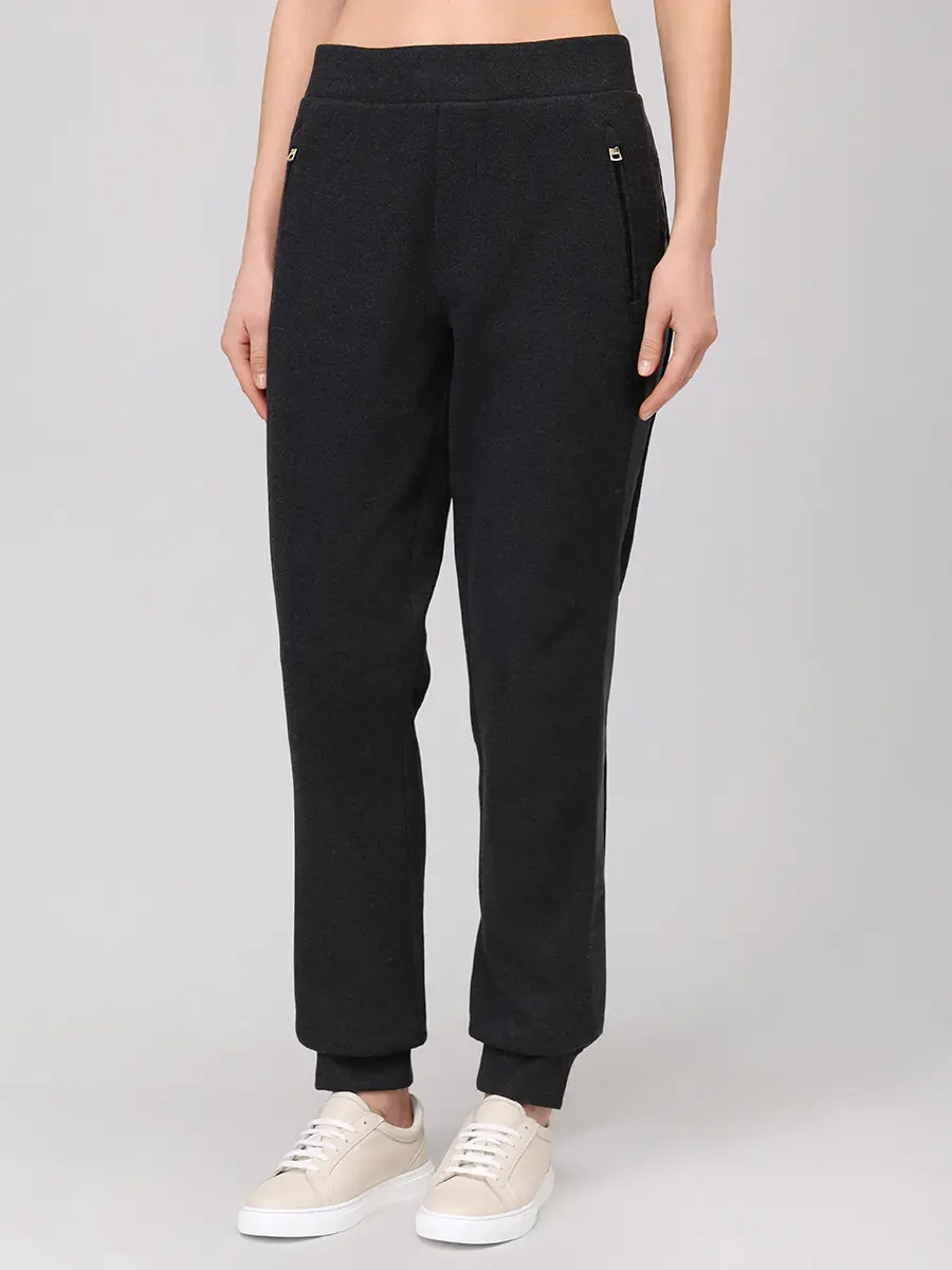 Костюм однотонный