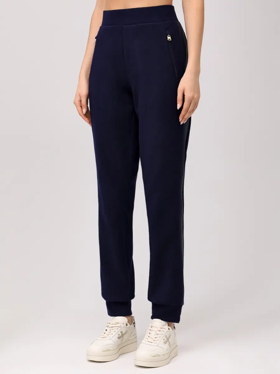 Костюм однотонный