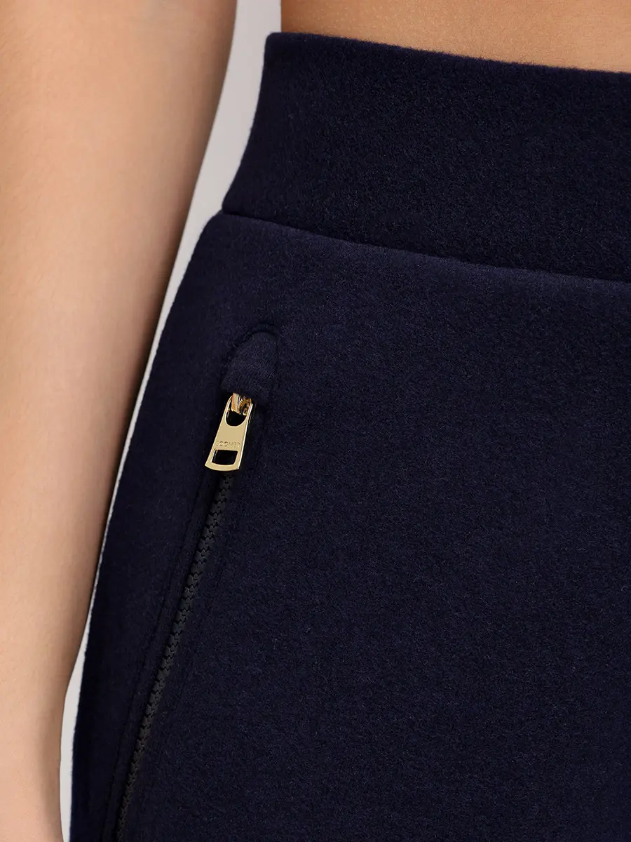 Костюм однотонный