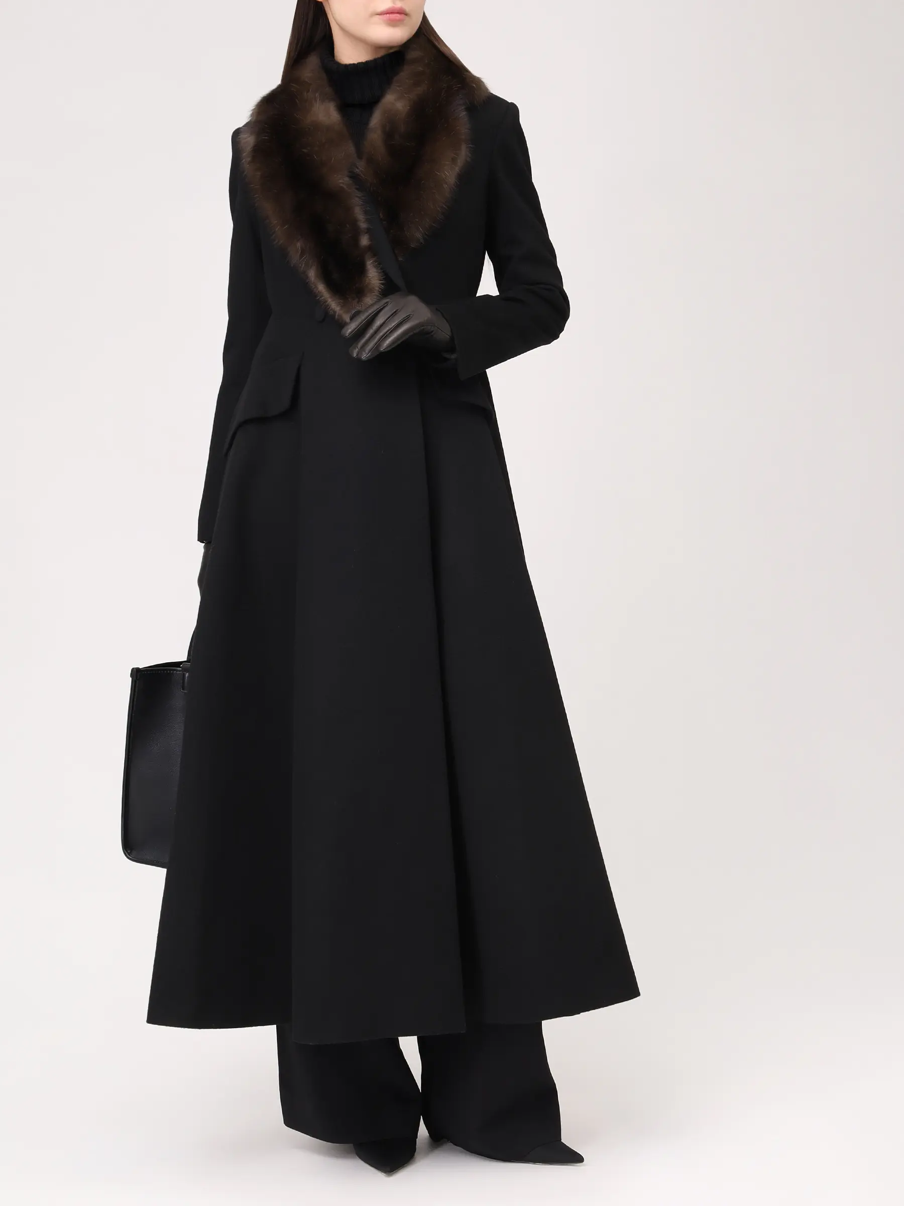 Пальто кашемировое с мехом соболя