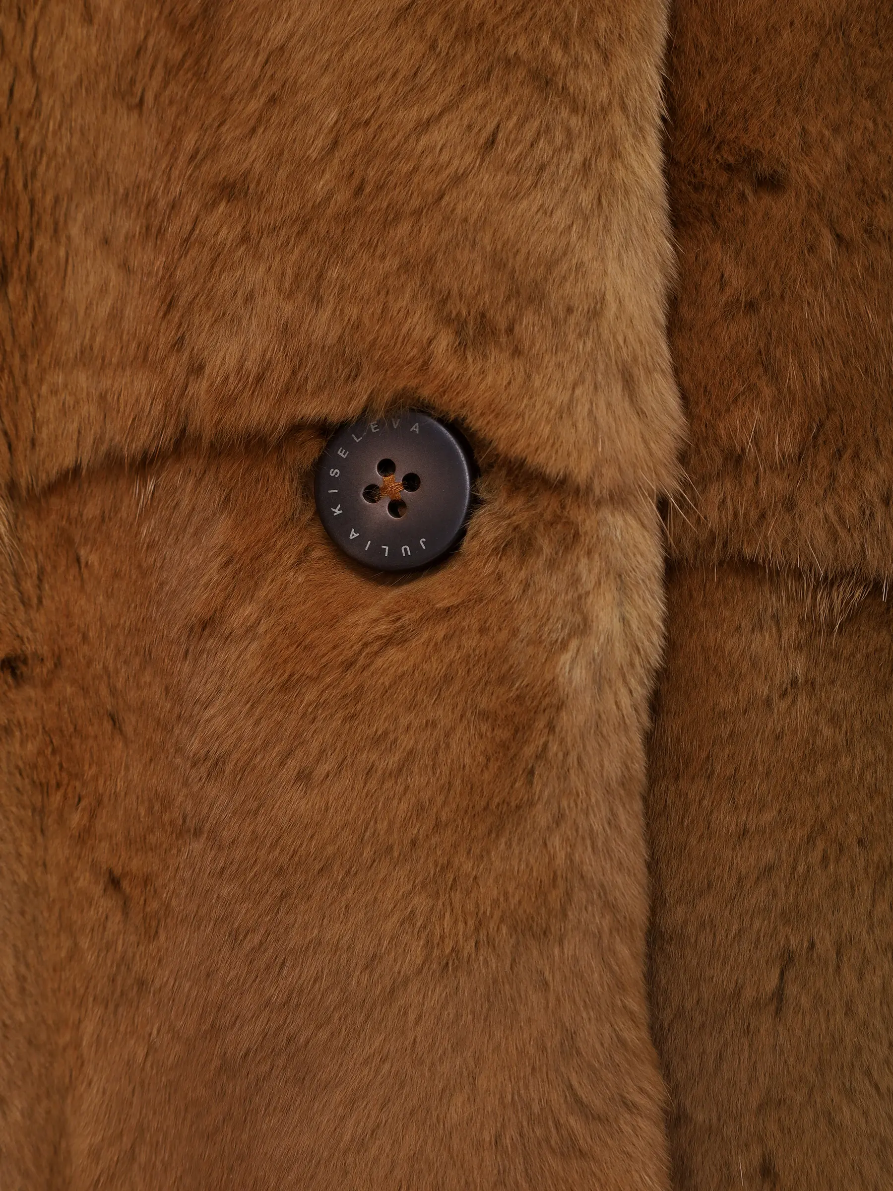 Пальто BOREA из меха ласки