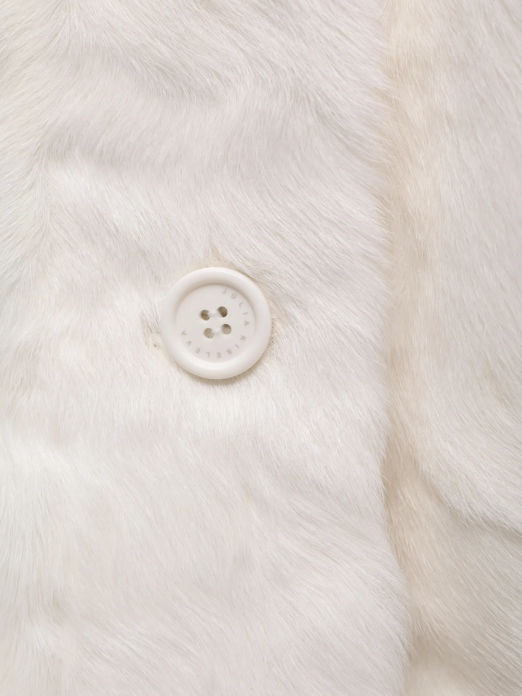 Пальто EIRA из тиацина