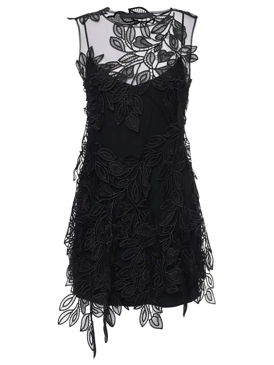 Платье с кружевом