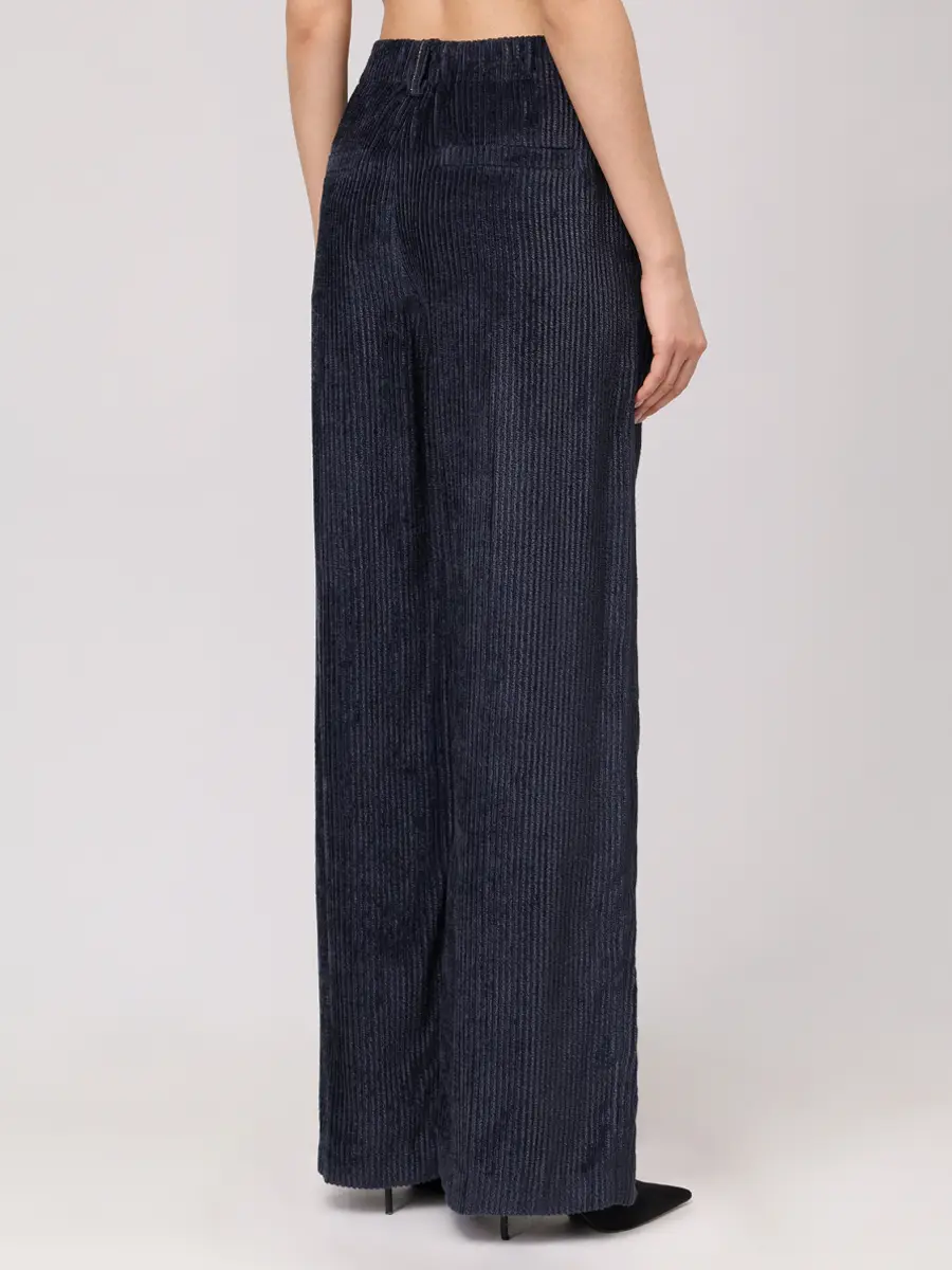 Костюм вельветовый