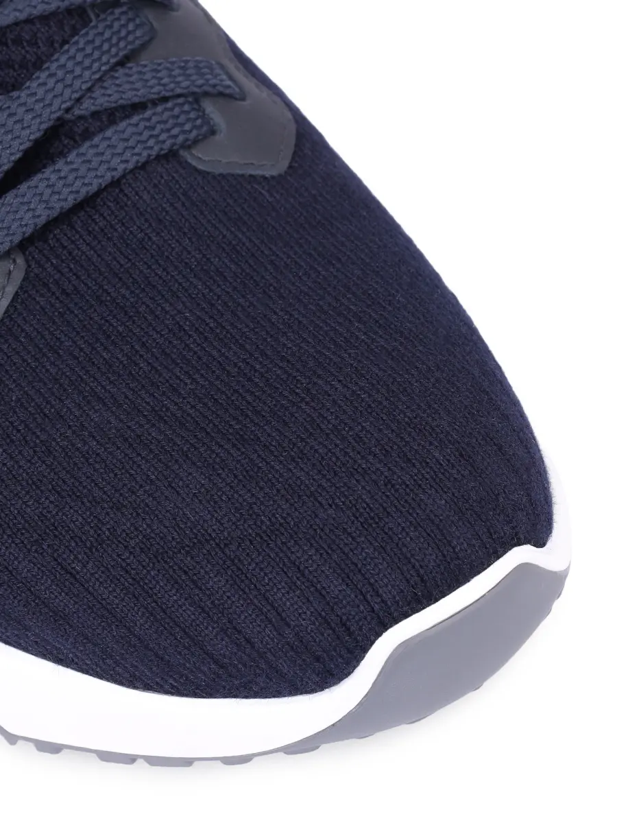 Кроссовки текстильные