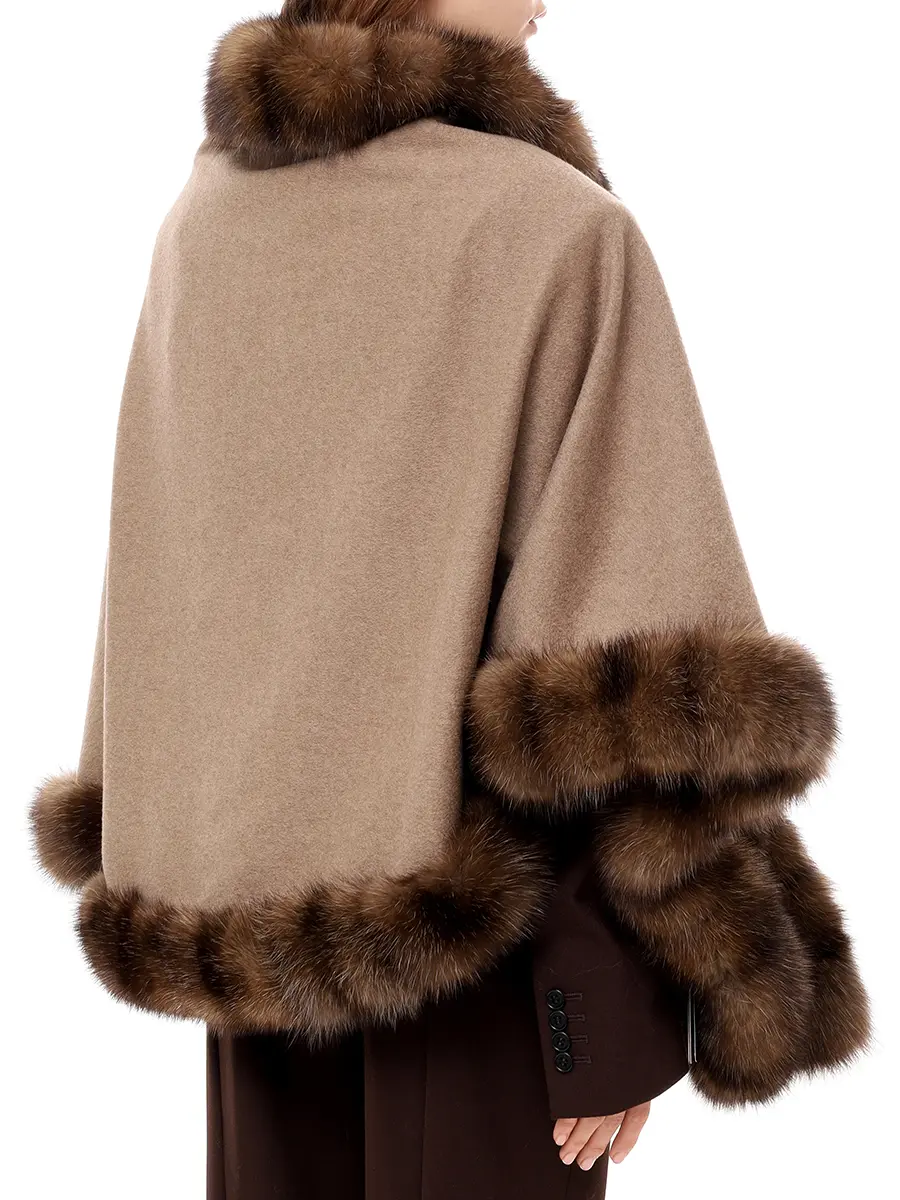 Пончо кашемировое с мехом соболя