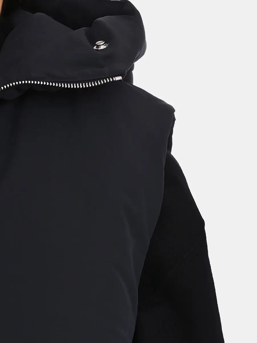 Жилет однотонный