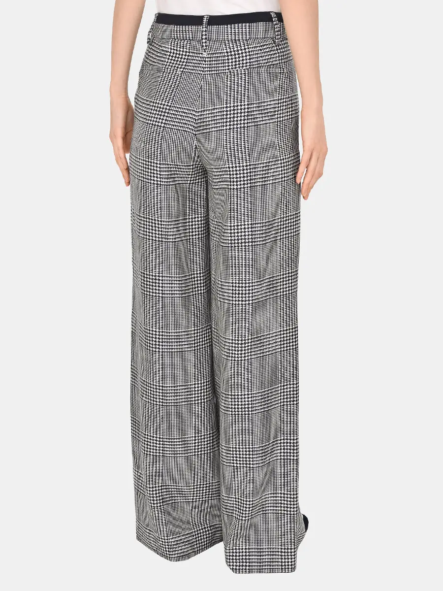 Брюки в клетку