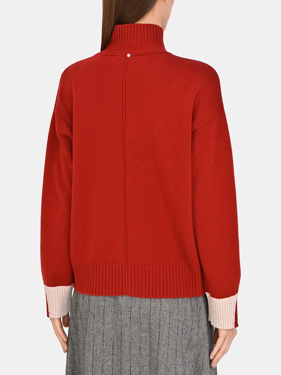 Свитер шерстяной