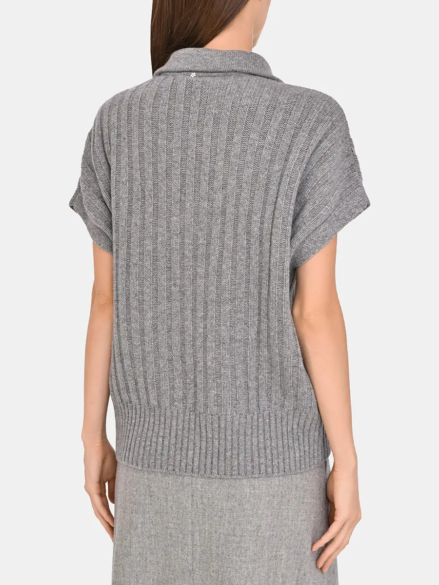 Жилет шерстяной