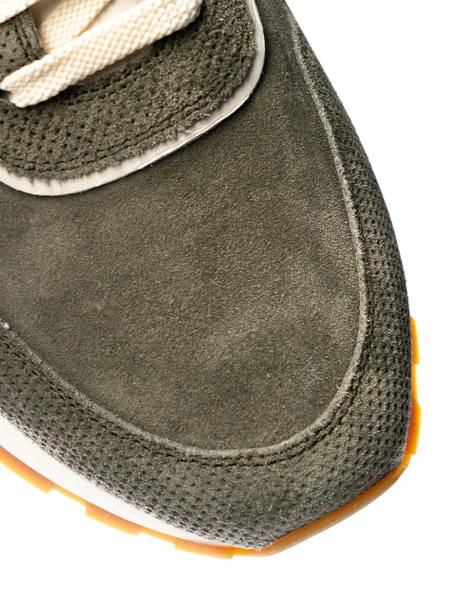 Кроссовки замшевые