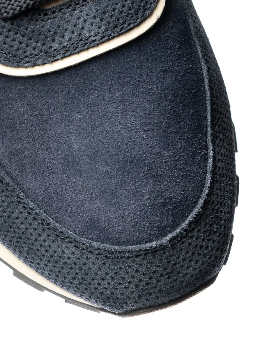 Кроссовки замшевые