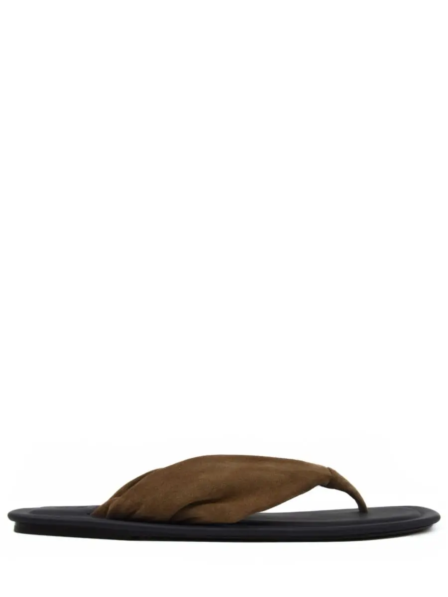 Шлепанцы замшевые