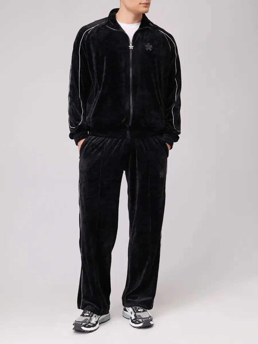 Костюм однотонный