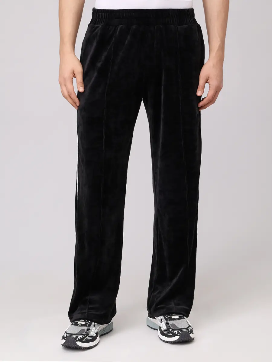 Костюм однотонный