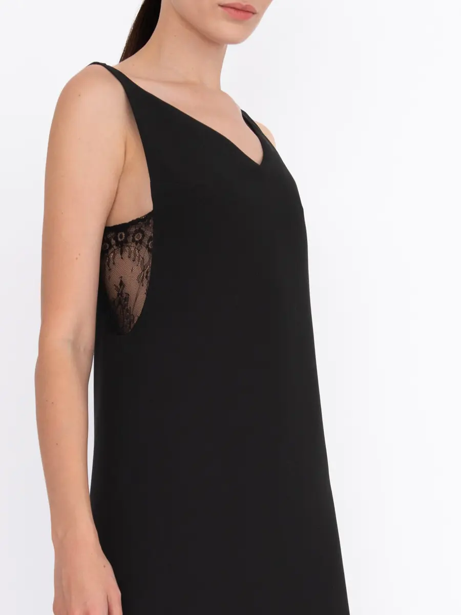 Платье с кружевом