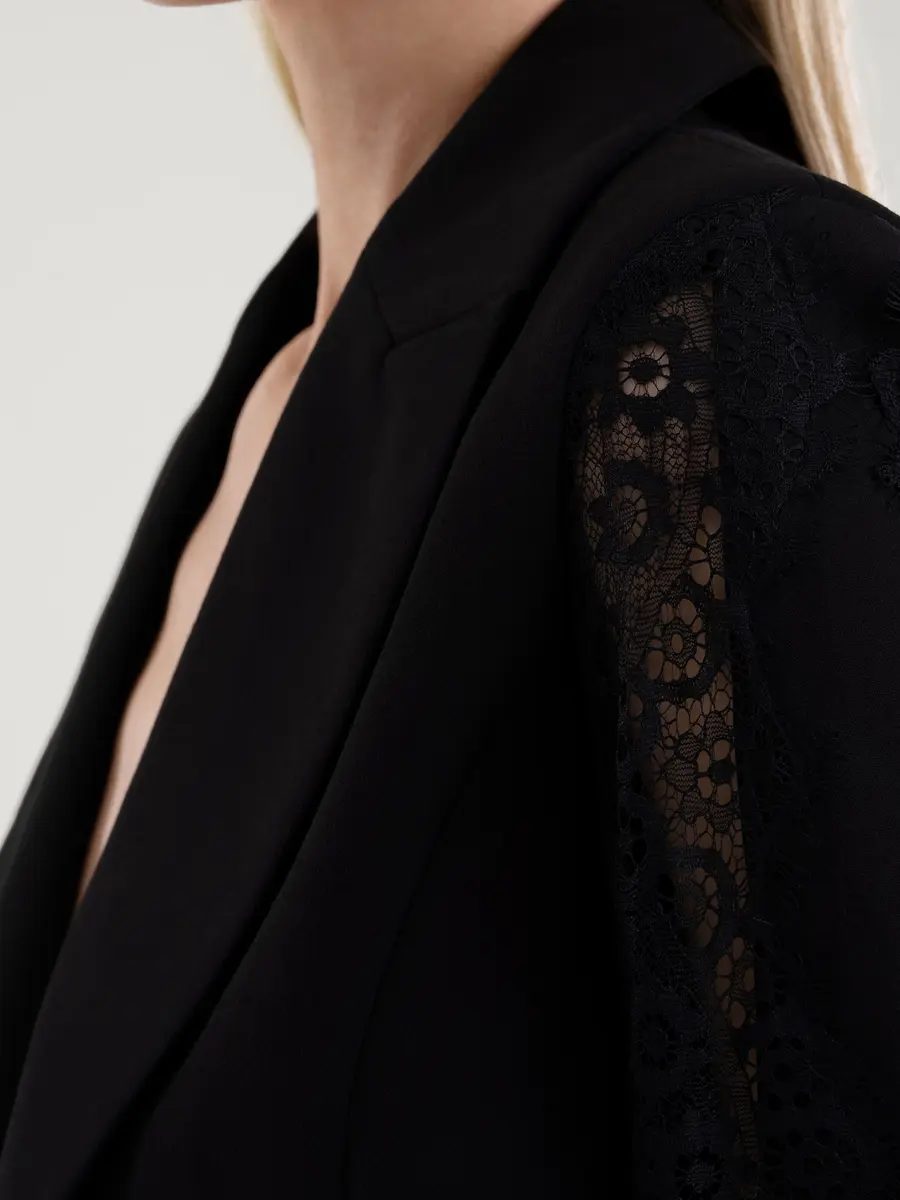 Жакет с кружевом
