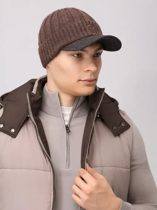 Шапка шерстяная с козырьком CUDGI